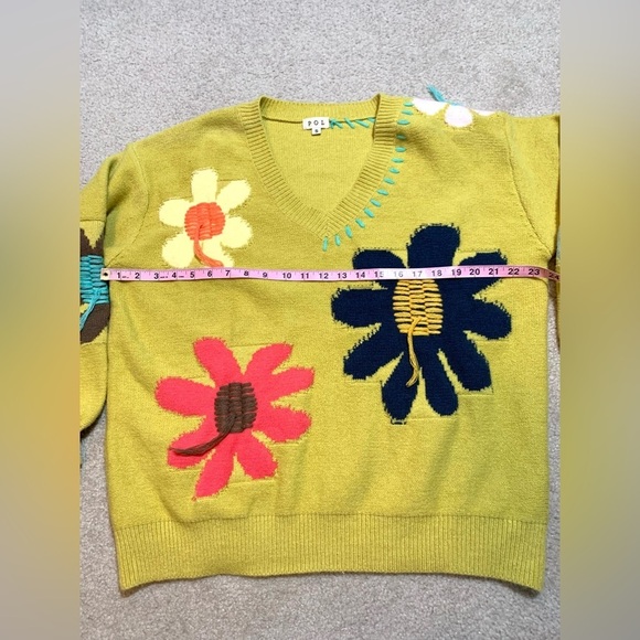 POL Chartreuse Oversized V-Neck Boho Sweater with Floral Design Women Small - Picture 4 of 6